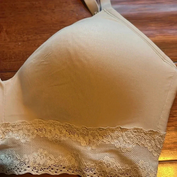 Bliss Perfection Contour Soft Cup Bralette Size 36DD - Fall 2023 - Picture 4 of 7